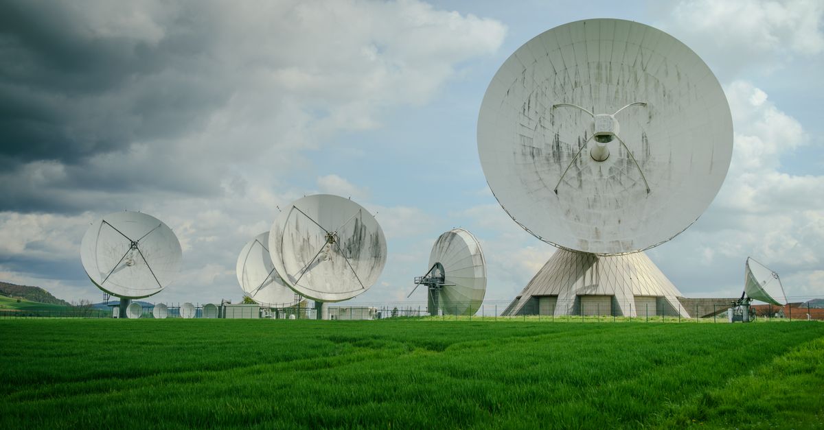 Offshore Hosting vs Regular Hosting: Pros and Cons 2026